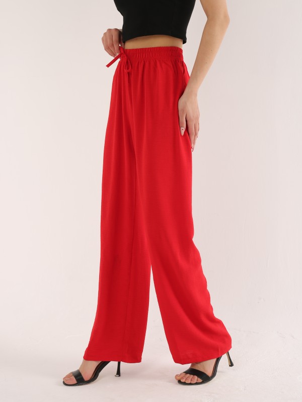 Женские брюки "Red Motion" — лёгкие и прямые