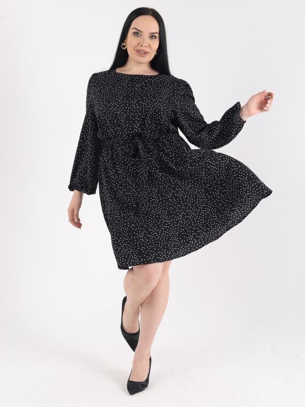 Женственное платье в горошек с поясом на талии